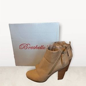 Breckelle’s Gail Taupe Chunky Heel Ankle Booties